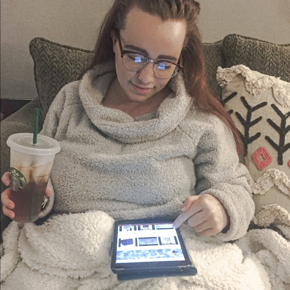 Meet your Posher, Joél (jo-el) - Picture 2 of 3